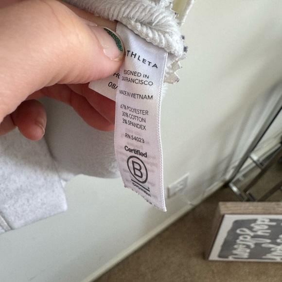 Athleta funnel neck light gray long sleeve zipper sweatshirt size medium - Picture 7 of 7